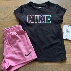 NWT Nike Toddler Set size 4T